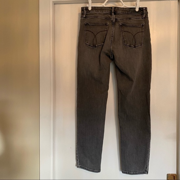 Calvin Klein Jeans - Picture 2 of 8